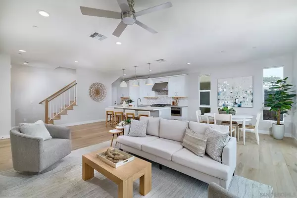 Encinitas, CA 92024,551 N Vulcan Ave