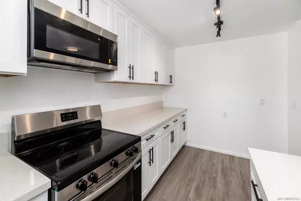 San Diego, CA 92115,6738 University Avenue