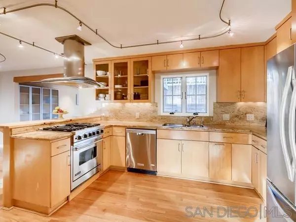 La Jolla, CA 92037,1114 Skylark