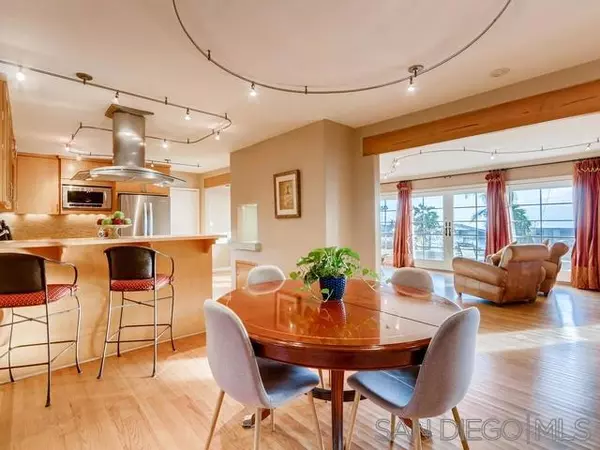 La Jolla, CA 92037,1114 Skylark