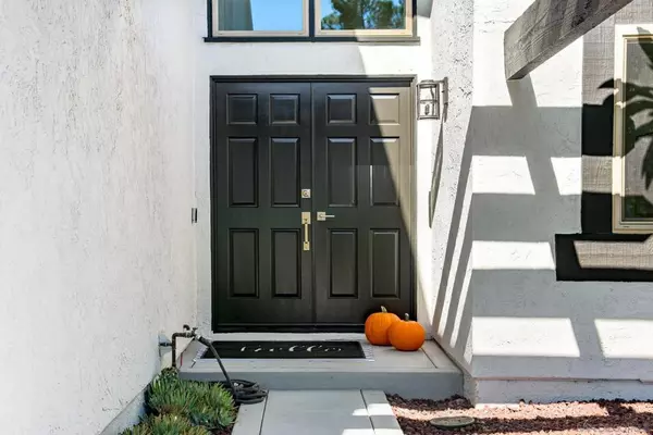 Poway, CA 92064,13330 Canyon Back Ln