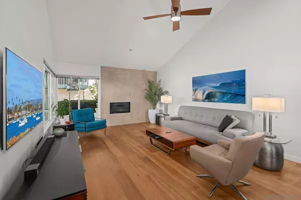 La Jolla, CA 92037,8222 Caminito Modena