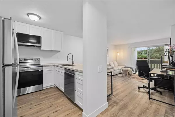 San Diego, CA 92117,4060 Huerfano Ave #143