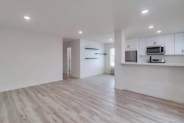 San Diego, CA 92109,1478 Hornblend Street