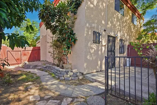 606 S Mollison Ave #A, El Cajon, CA 92020