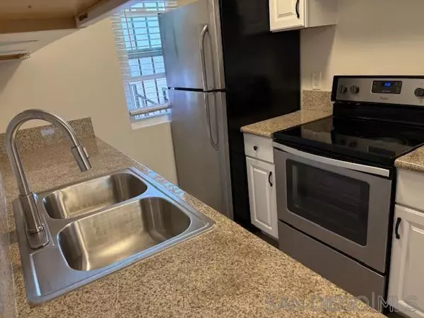 San Diego, CA 92105,3863 Highland Ave #4