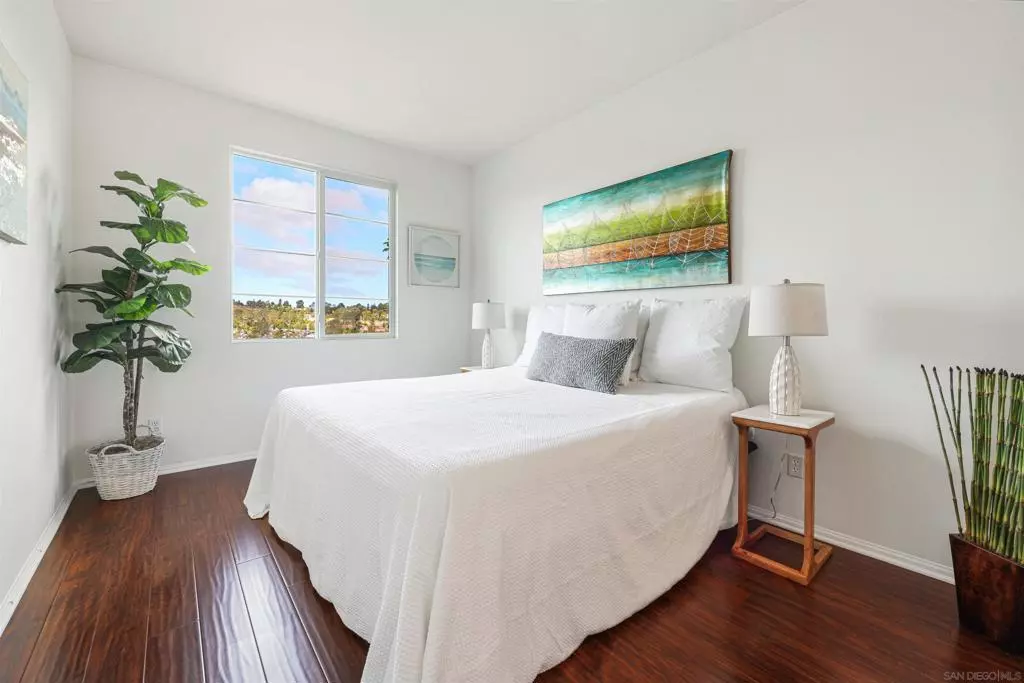 San Marcos, CA 92078,2533 Antlers Way