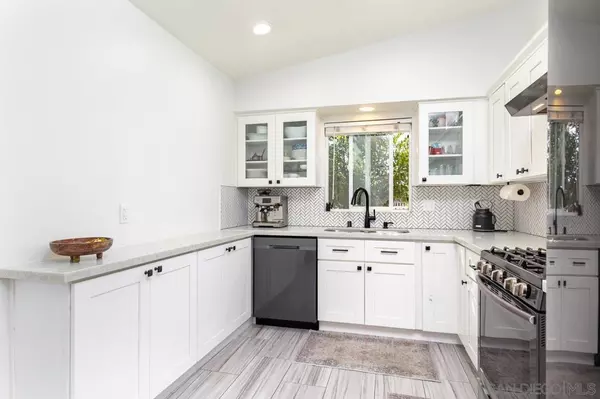 El Cajon, CA 92020,650 E Madison Ave