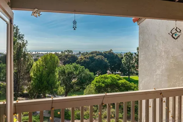 Carlsbad, CA 92011,907 Caminito Estrada #E