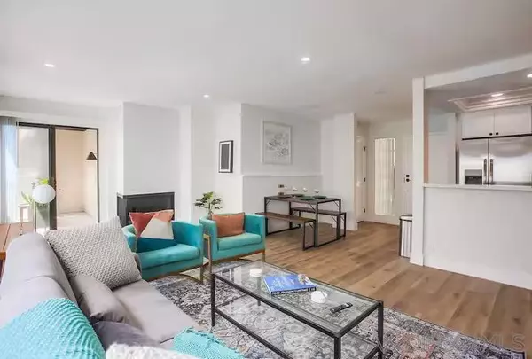 San Diego, CA 92109,3888 Riviera Dr #206