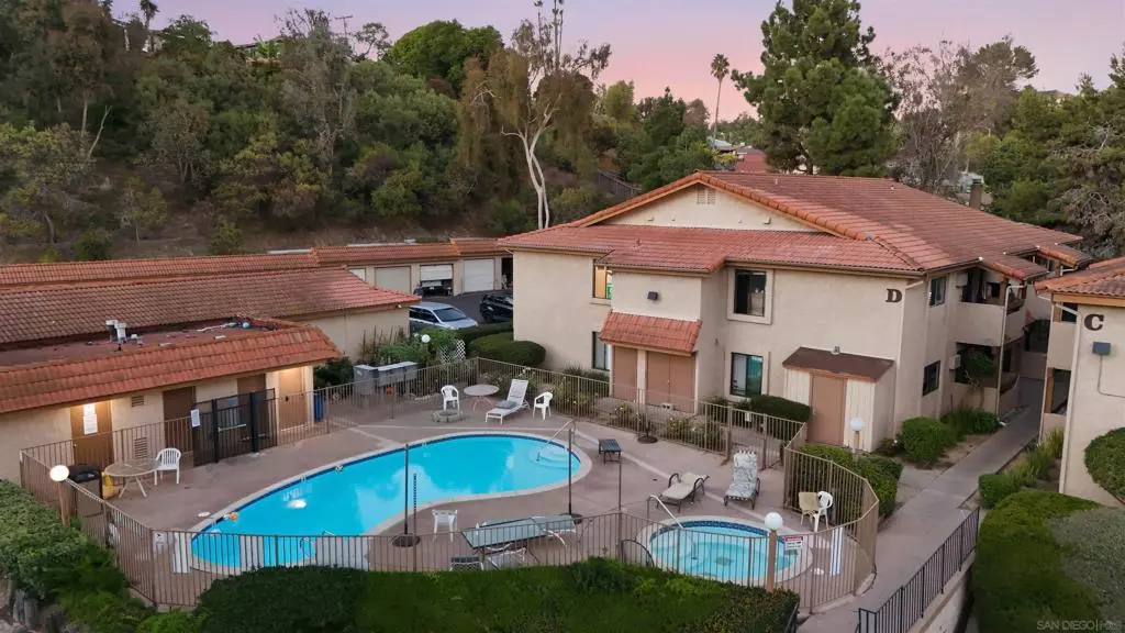 Oceanside, CA 92054,265 Loma Alta Dr #D8