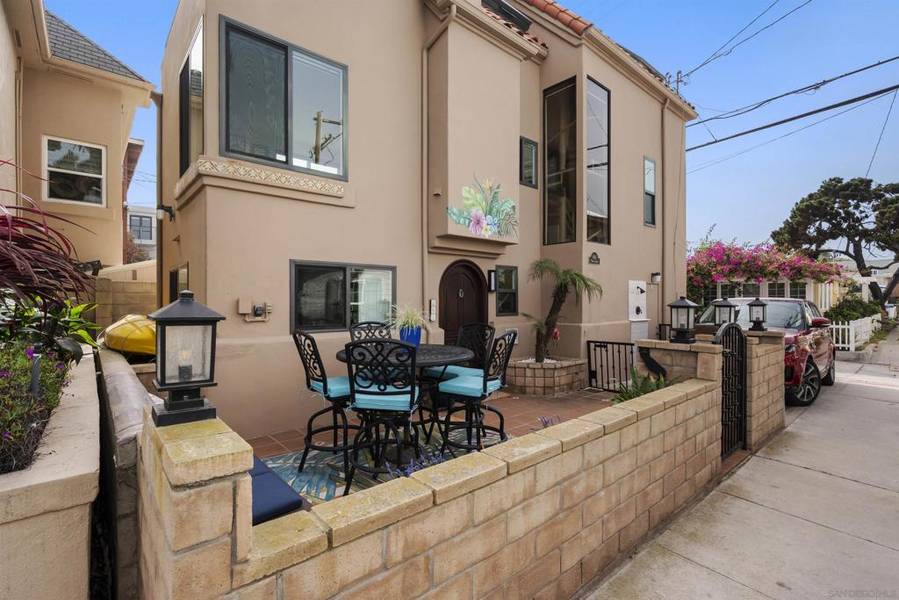 841 Pismo Ct, San Diego, CA 92109