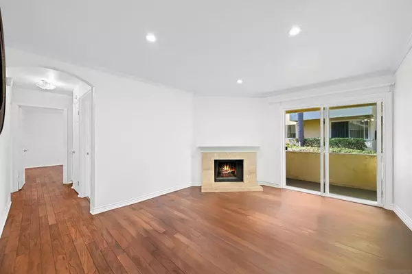 San Diego, CA 92131,9939 Erma Rd #101