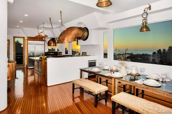 San Diego, CA 92107,4527 Narragansett Ave