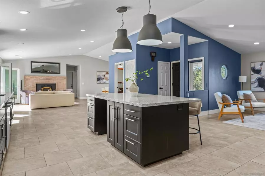 2495 Marianne Ln, Fallbrook, CA 92028