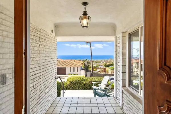 La Jolla, CA 92037,1177 Muirlands Vista Way