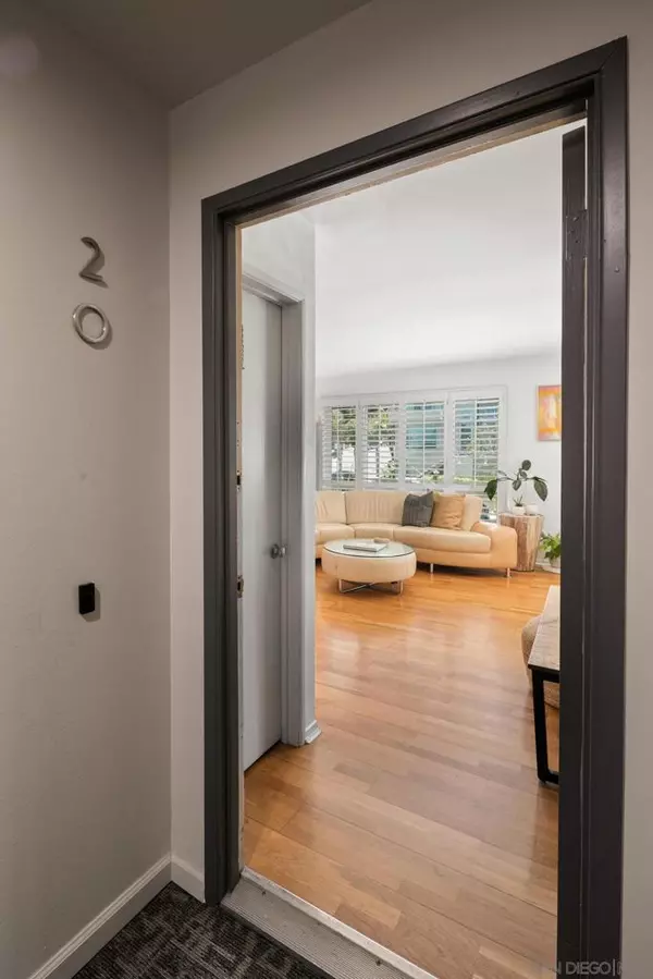 San Diego, CA 92103,3266 1st Ave. #20