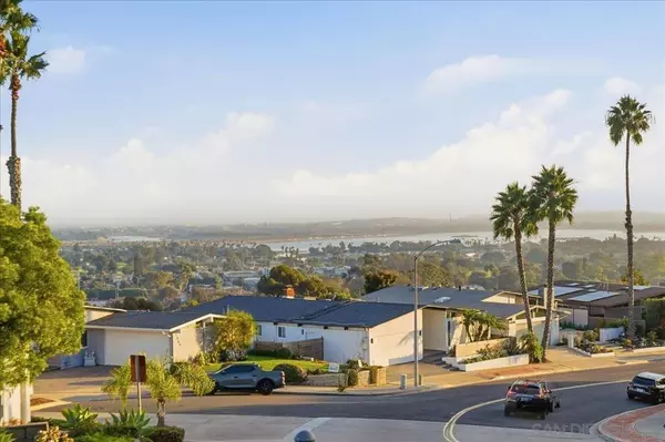 San Diego, CA 92109,4985 Pacifica