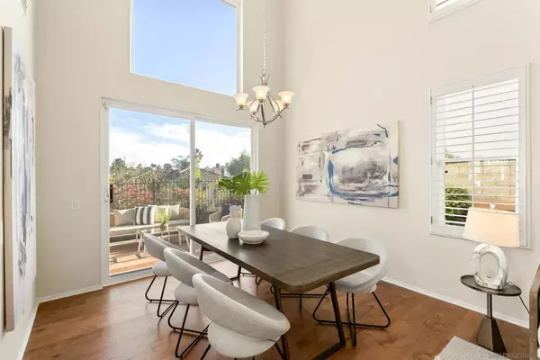 La Jolla, CA 92037,6071 Wooddale Row