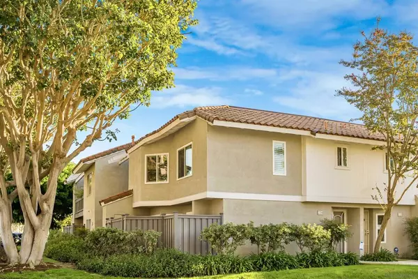 220 Lemon Grove, Irvine, CA 92618