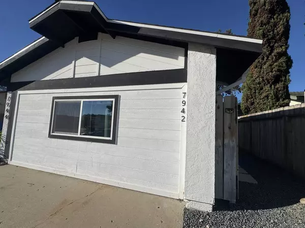 San Diego, CA 92126,7942 & 7944 Calico St