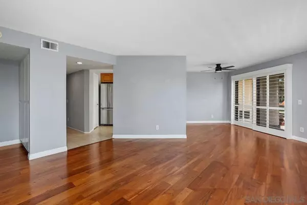 Carlsbad, CA 92009,1914 Swallow Ln