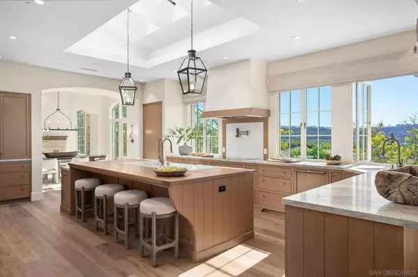 Rancho Santa Fe, CA 92067,14488 Strawberry Rd