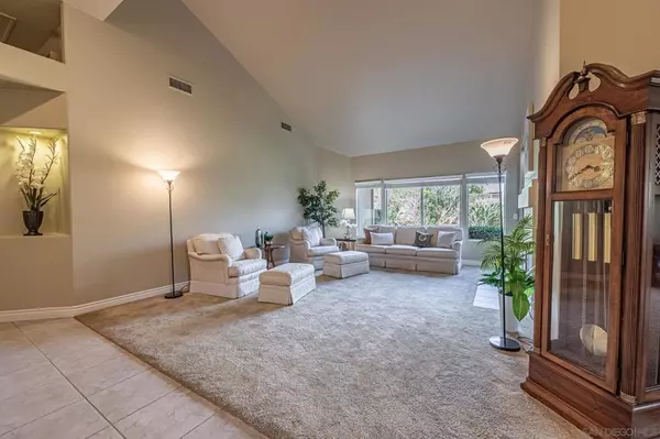 Escondido, CA 92029,1772 Crescent Knolls Gln