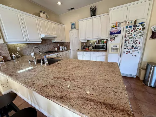 San Diego, CA 92130,5559 Ln