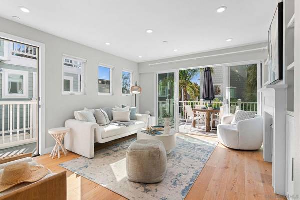 San Diego, CA 92107,4954 Saratoga Ave