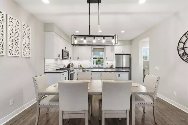 Oceanside, CA 92056,4382 Pacifica Way #4