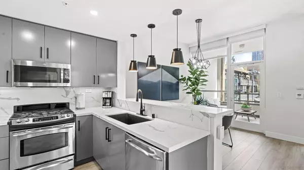 San Diego, CA 92101,325 7Th Ave #215