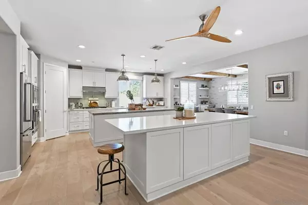 406 Glin Ct, Vista, CA 92081