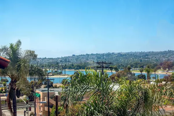 2510 Clairemont Dr #303, San Diego, CA 92117