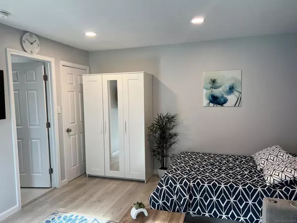 San Diego, CA 92119,8459 Tommy Dr. (Studio)
