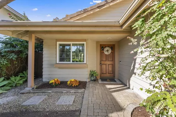 Carlsbad, CA 92009,7941 Calle Madrid