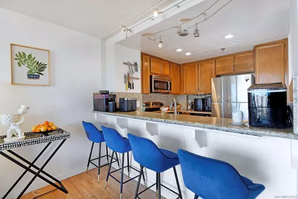 San Diego, CA 92101,1514 7Th Ave #303