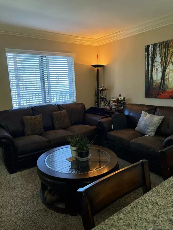 National City, CA 91950,801 National City Blvd #204