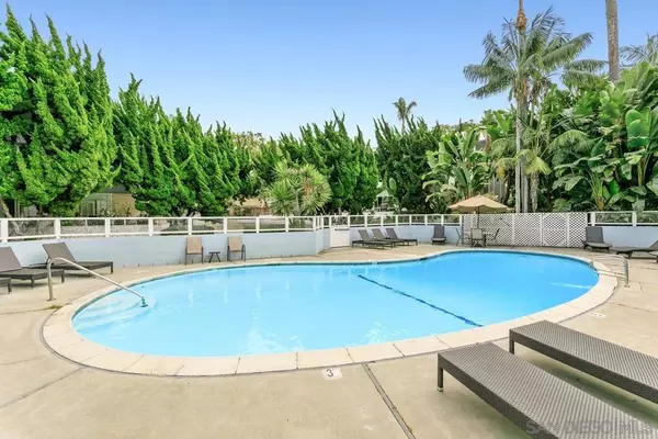 La Jolla, CA 92037,2352 Torrey Pines rd #5