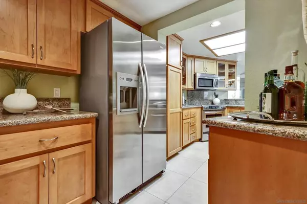 San Diego, CA 92104,3405 Florida St #206