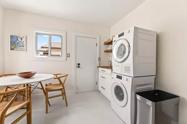 North Hollywood, CA 91601,11202 Emelita