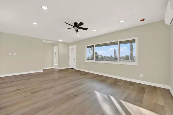 San Diego, CA 92105,2151 54th