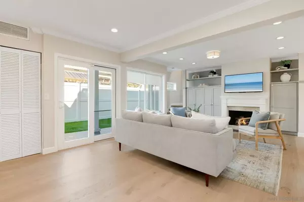 Coronado, CA 92118,302 E Ave