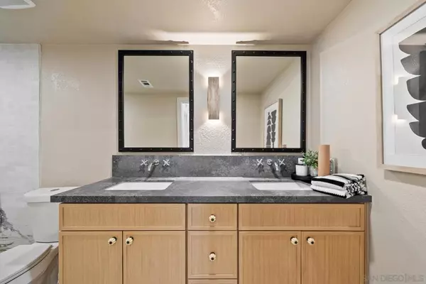 Oceanside, CA 92056,4946 Kalamis Way