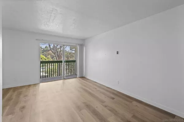 San Diego, CA 92117,4060 Huerfano Ave #225