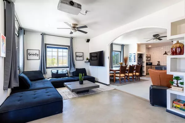 29 Palms, CA 92277,5066 LEAR AVE