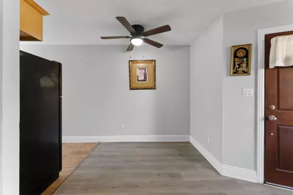 El Cajon, CA 92019,1160 E Lexington #6