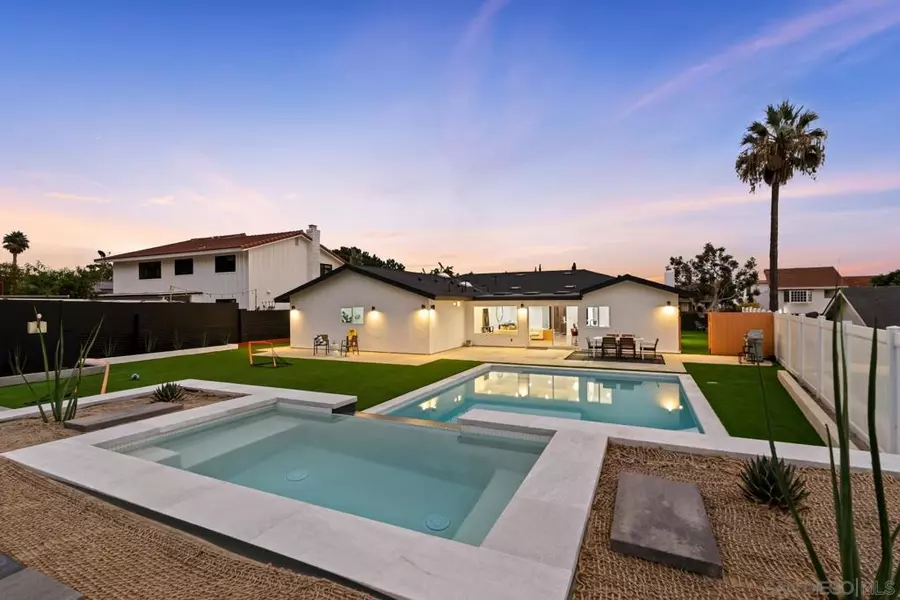 1110 Sea Village Dr, Cardiff By The Sea, CA 92007