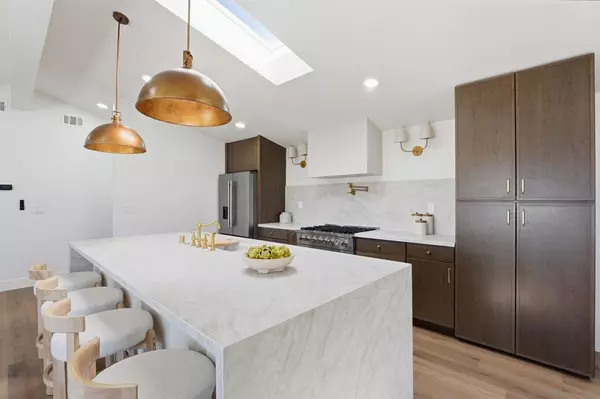 San Diego, CA 92123,2866 Larkin Place