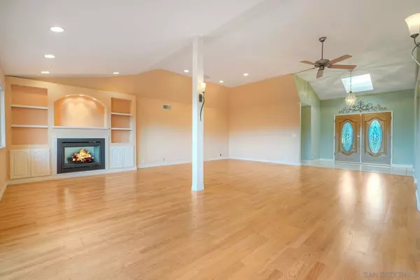 San Diego, CA 92128,11940 Adorno Place